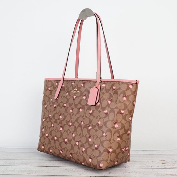 NWT Coach City Tote in Signature Canvas with Heart - Picture 6 of 9